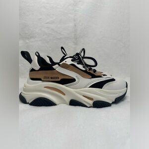 STEVE MADDEN SNEAKERS - SIZE 7 WOMENS